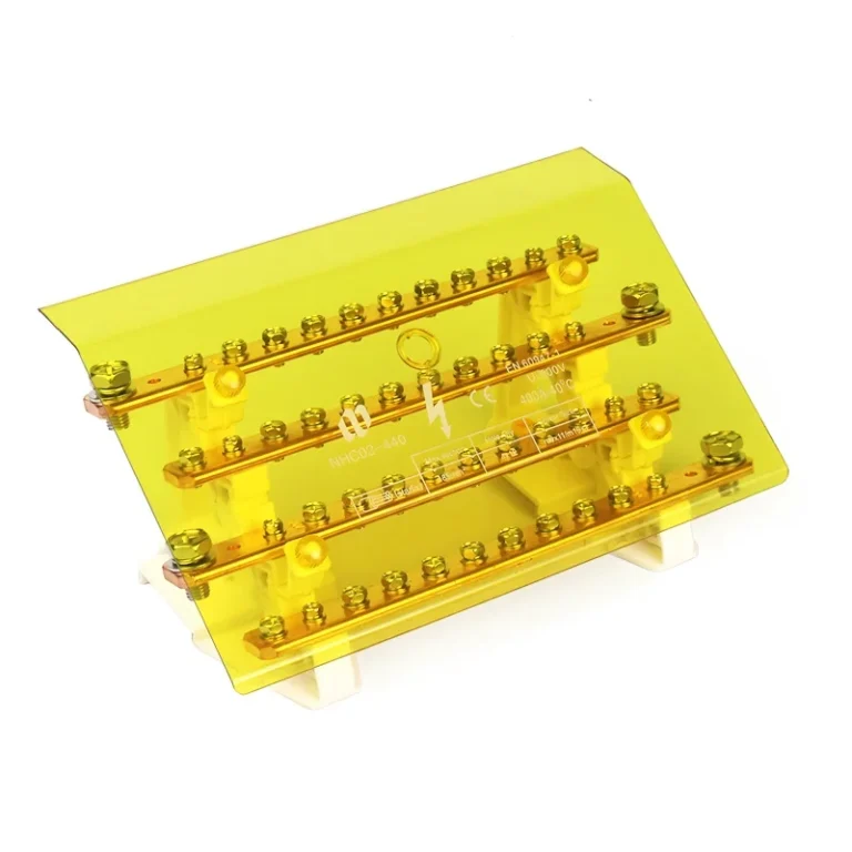 C02-250A Four Phase Distribution Block 250A With Transparent Cover